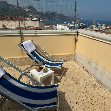 Attico Di Giggia Apartamento Giardini Naxos